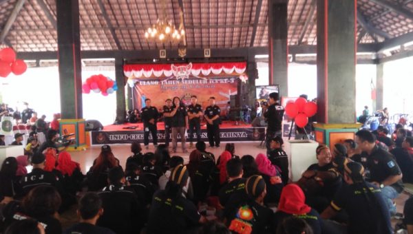 HUT Info Cegatan ke 3 Adakan Baksos