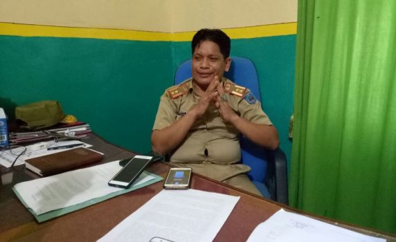 Plt Kepala BLHKP Kabupaten Muna Sanuddin . FOTO : LA ODE AWALUDDIN