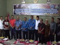 Foto bersama usai menggelar kegiatan pencegahan hukum terkait peredaran Narkoba di kolaka oleh BNN bersama kejaksaan Negeri Kolaka. FOTO : ASDAR LANTORO
