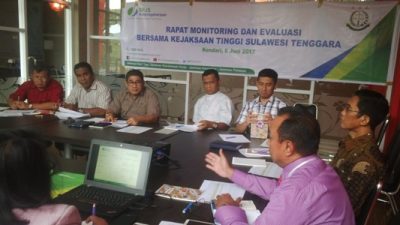 PBJS ketenagakerjaan Sultra menggelar rapat bersama dengan kejaksaan Tinggi Sultra. FOTO : BAIM