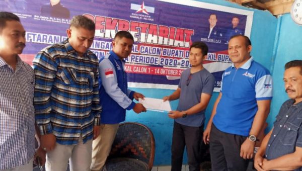 Maju di Pilkada Butur, Aswadi Adam Mendaftar ke Partai Demokrat