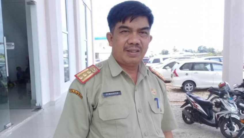 Kementan Berikan 53.500 Bibit Ayam kepada 1.070 Warga Miskin di Buton