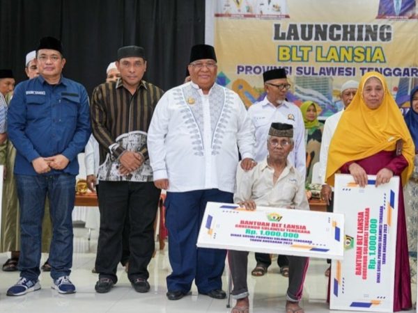 Dinsos Berikan BLT untuk 1.000 Lansia di Kendari dan Baubau