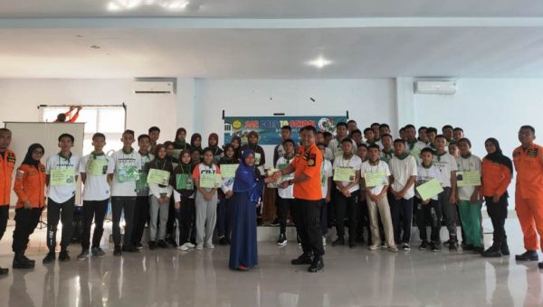 Basarnas Kendari Beri Pelatihan Siswa SMAN 4 Kendari