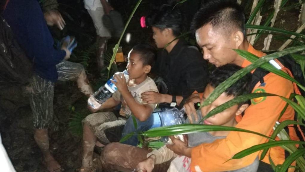 Basarnas Berhasil Temukan 22 Siswa Pramuka yang di Hutan Latinanggo Kolaka﻿