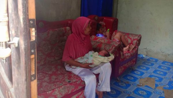 Viral, Bayi Perempuan Baru Lahir Dibuang di Tempat Sampah