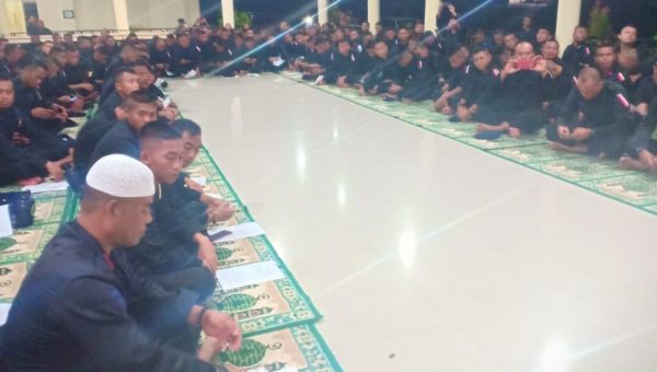 Brimob Polda Sultra Gelar Zikir dan Doa Bersama Sebelum Pengamanan Pemilu 2019