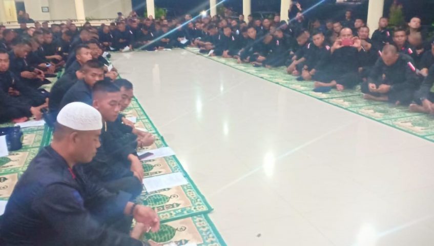 Brimob Polda Sultra Gelar Zikir dan Doa Bersama Sebelum Pengamanan Pemilu 2019