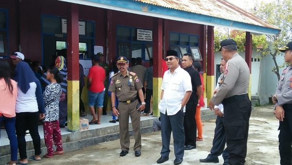 Bupati Butur Kunjungi Sejumlah TPS Pada Dua Kecamatan