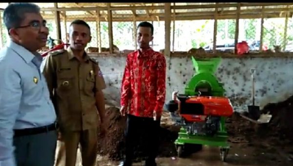 Produksi Pupuk Organik, Bupati Butur Apresiasi Kelompok Ternak Tak Gentar﻿