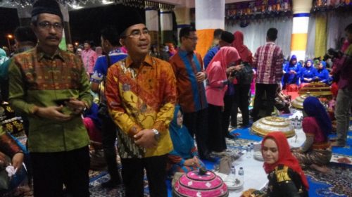 Terkait Foto Viral, Kades Tomoahi Butur Terancam Diberhentikan
