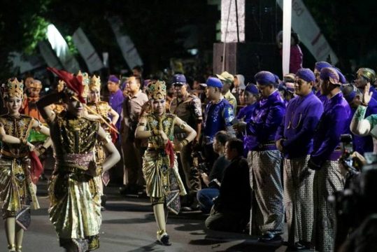 Nite Carnival yang digelar dalam rangka memeriahkan HUT Kediri tahun 2017. FOTO : WAHYU NUR YAHYA