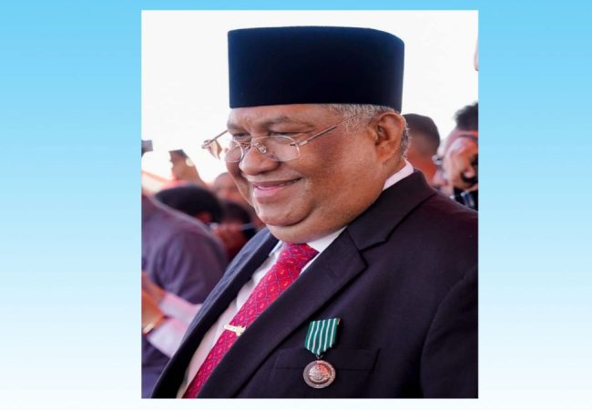 Gubernur Ali Mazi Terima Penghargaan Satyalencana Wira Karya dari Presiden Jokowi