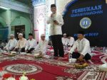 Komandan kodim 0820 Probolinggo Letnan kolonel Inf Hendhi Yustian DS saat memberikan sambutan di pondok pesantren dalam giatn semarak ramadhan. FOTO : ASL