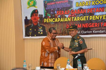 Danrem 143 HO. Kolonel Inf. Andi Perdana Kahar dalam suatu acara. FOTO : PEMREM