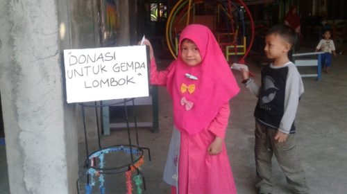 Antusiasme siswa KB Al-Azhar Galang Dana Korban Gempa Lombok