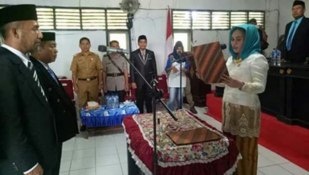 Ketua DPRD Mubar Lantik Dua Anggota PAW
