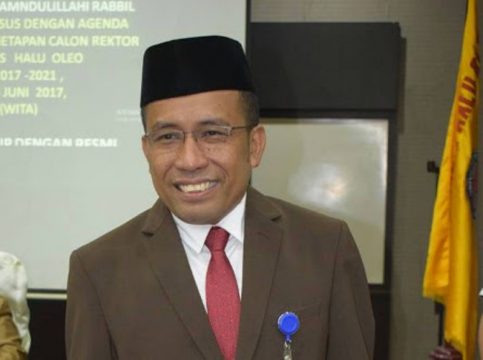 Rektor UHO DR Muh Zamrun . FOTO : LM FAISAL