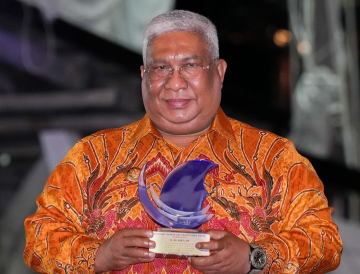 Gubernur Ali Mazi