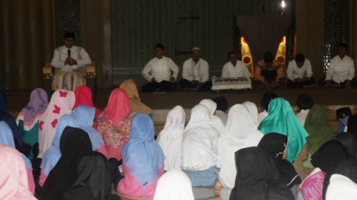 Tausiyah Gus Ghofur dalam Peringatan Nuzulul Quran di UMK