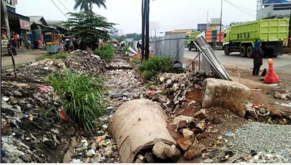Bongkar Pasang Fiber Optik Menunjukkan Bobroknya Perencanaan Sistem Kapitalisme