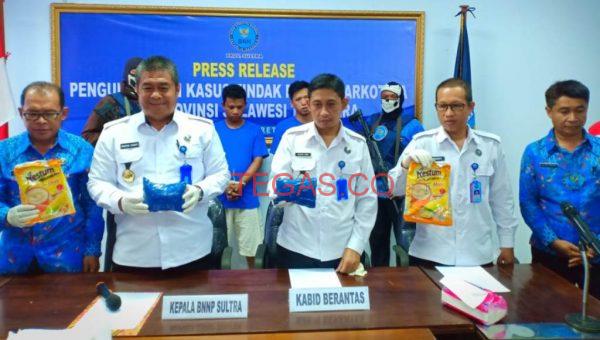 Dua Kurir Narkoba Ditangkap BNNP dan Polda Sultra﻿