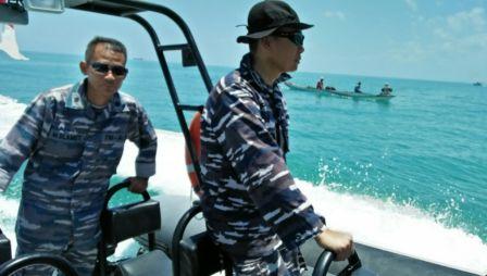 Tim EFQR Lanal Kendari Tangkap Diduga Pelaku Bom Ikan&nbsp;di Selat Tiworo