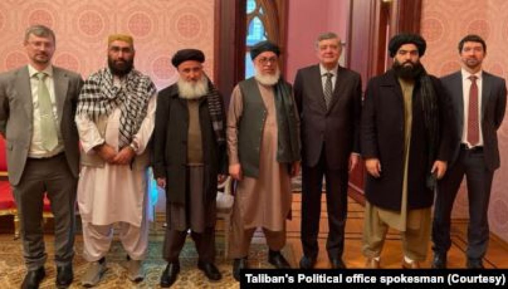 Taliban Ancam Bunuh Warga AS Jika Tetap Bertahan di Afghanistan