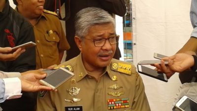 Gubernur Sultra. H. Nur Alam