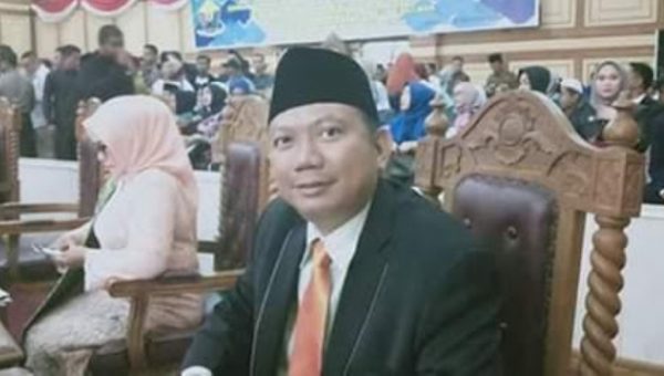 Fajar Ishak. Saat Reses DominanPermintaan Pembangunan Infrastruktur