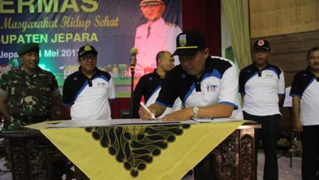 Ribuan Masyarakat Jepara Deklarasikan Gerakan Hidup Sehat&nbsp;
