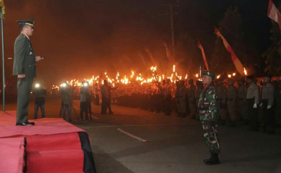 Di Baubau, Dandim Pimpin Taptu, Kapolres di Renungan Suci