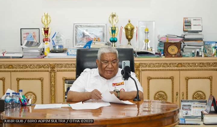 Gubernur Sultra Ali Mazi