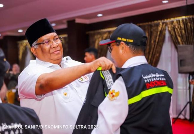 Lepas Petugas Haji, Gubernur Ali Mazi Titip Doa Untuk Sultra