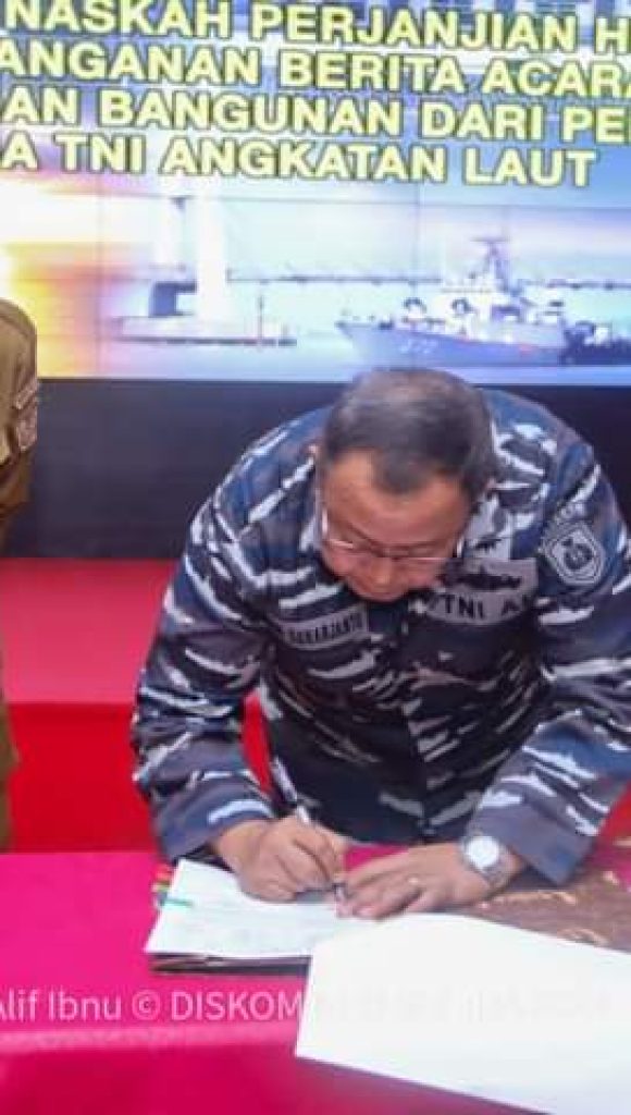 Dukung Kinerja AL di Sultra, Pemprov Hibahkan Tanah dan Bangunan ke Lanal Kendari