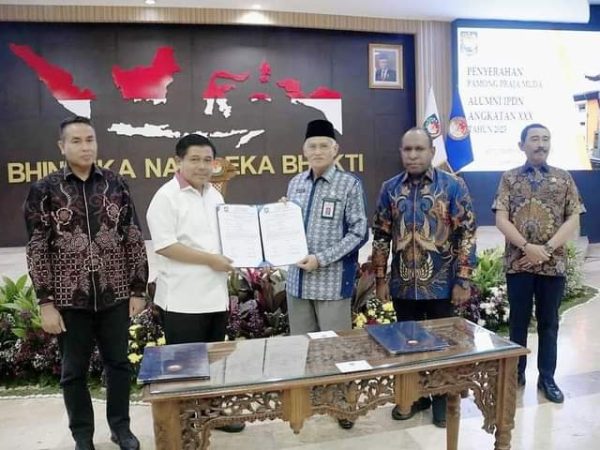 Sekda Sultra Hadiri Penyerahan Lulusan IPDN