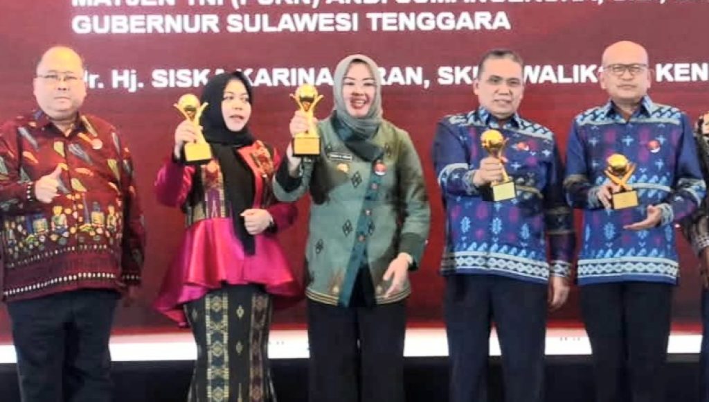 Wali Kota Kendari Raih Penghargaan TOP Pembina BUMD 2025 Bintang 4 di Ajang Nasional