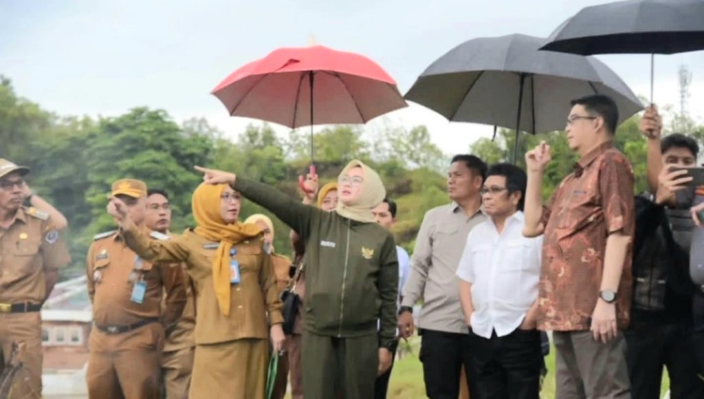 Pemerintah Pusat dan DPR RI Tinjau Penataan Kawasan Kumuh di Kendari