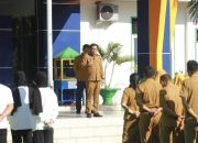 Apel Pagi di DLH Sultra, Hugua: Absensi Manual Ditulis Tangan Wajib Diberlakukan