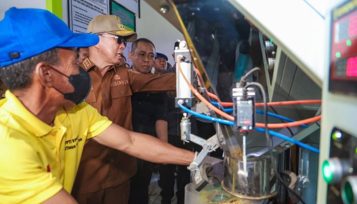 Gubernur Sultra Resmikan Mesin Sortir Benih Canggih Pertama di Indonesia