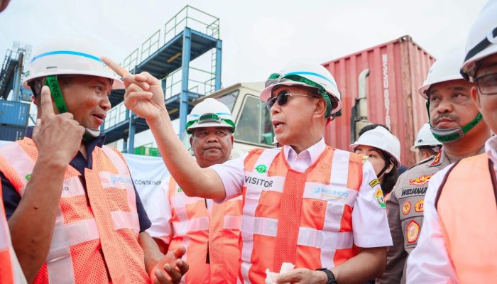 Gubernur Andi Sumangerukka Lepas Ekspor Langsung Feronikel Senilai Rp 49 Miliar ke Tiongkok