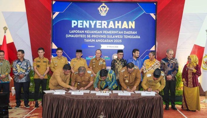 Gubernur Sultra Serahkan LKPD 2025 ke BPK, Optimis Pertahankan Predikat WTP