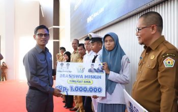 3.500 Siswa SMA, SMK, dan SLB di Sultra Terima Bantuan Pendidikan
