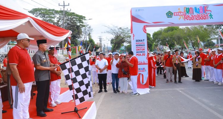 Gubernur Sultra Lepas Fun Walk Kebangsaan Semarak Merdeka