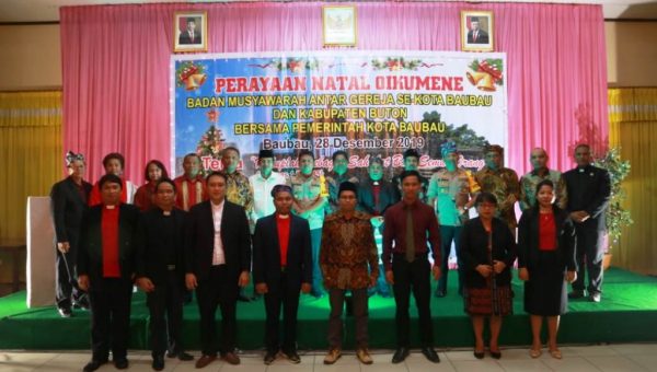 Wali Kota Baubau dan Bupati Buton Hadiri Natal Oukumene