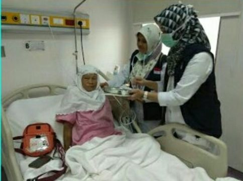 Salah satu jamaah asal Kabupaten bantaeng yang sementara perawatan di Rumah Sakit King faisal di Mekkah. FOTO ; IST