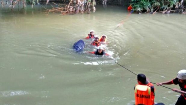 Ayah Meninggal Dihari Pernikahan Putrinya