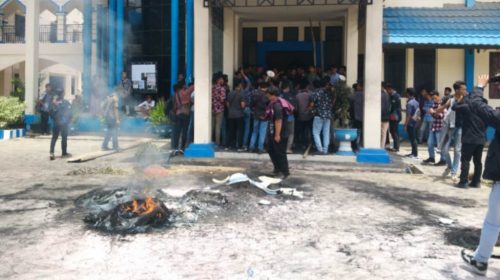 Unras Tolak Pembekuan Lembaga Kampus Iain Kendari Berakhir Ricuh