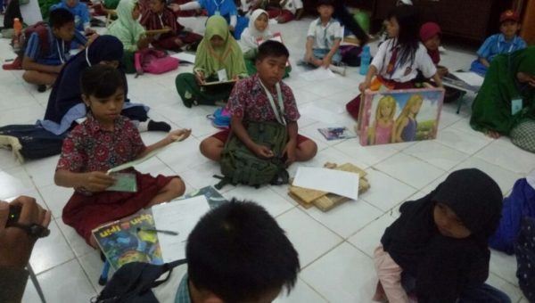 Dorong Semangat Berliterasi Anak Didik Siswa SD