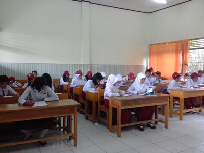 Hari Ini Pelajar SD dan SMP Ikuti  UTS Serentak